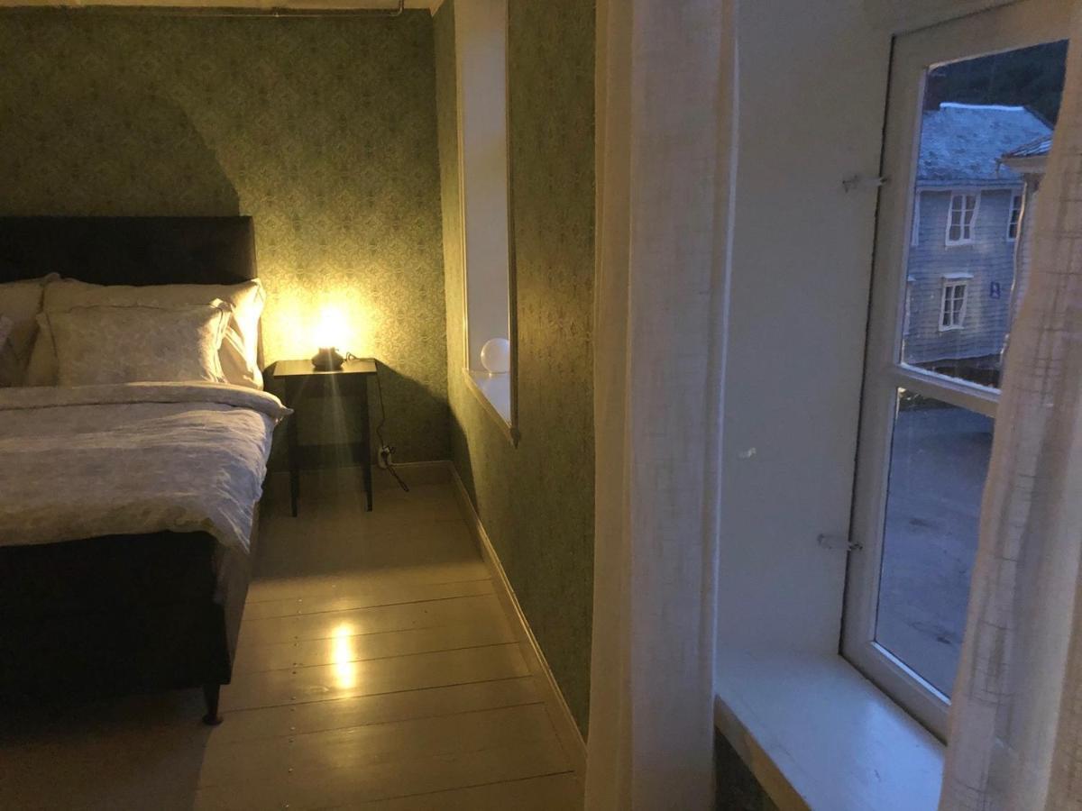 Den gule krambua Appartement Lærdalsøyri Buitenkant foto